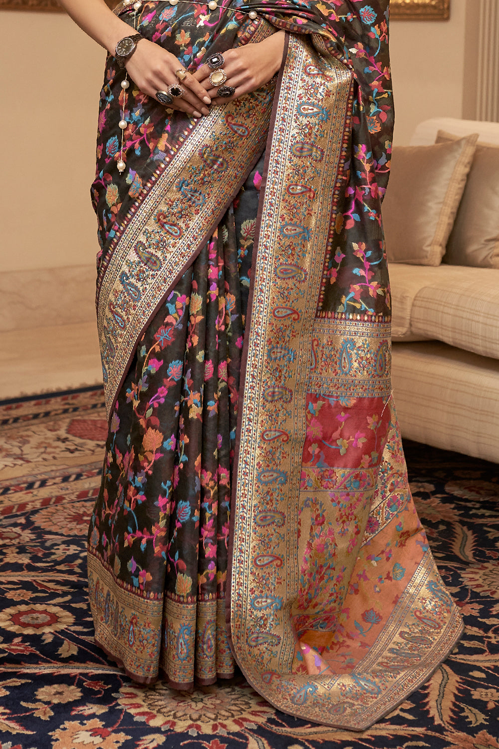 Buy Ivory White Linen Saree Nitaraa