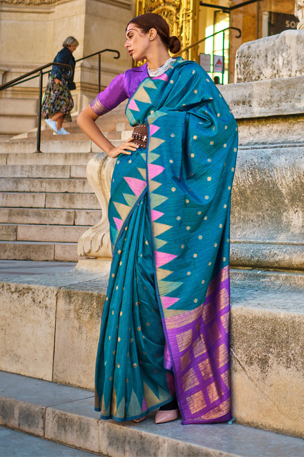 Blue Kadhi Silk Saree With Blouse Piece