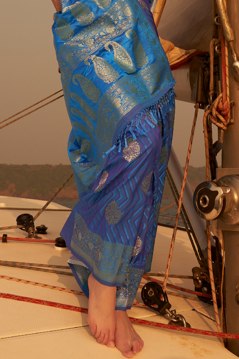 Buy Green Silk Saree With Blouse Piece Nitaraa