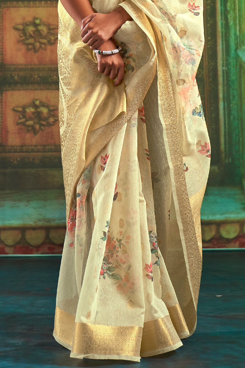 Buy Off White Shimmery Kanjivaram Saree Nitaraa