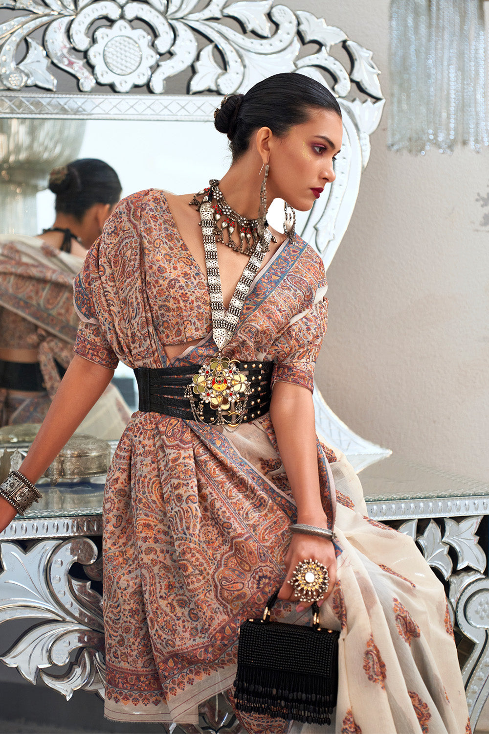 Off White Kashmiri Silk Saree With Blouse Piece