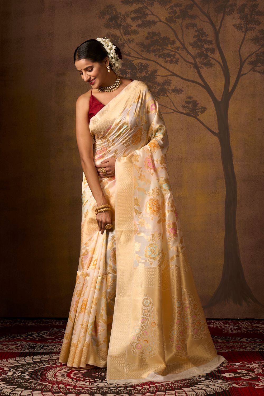 Buy Red Banarasi Silk Saree With Blouse Piece Nitaraa